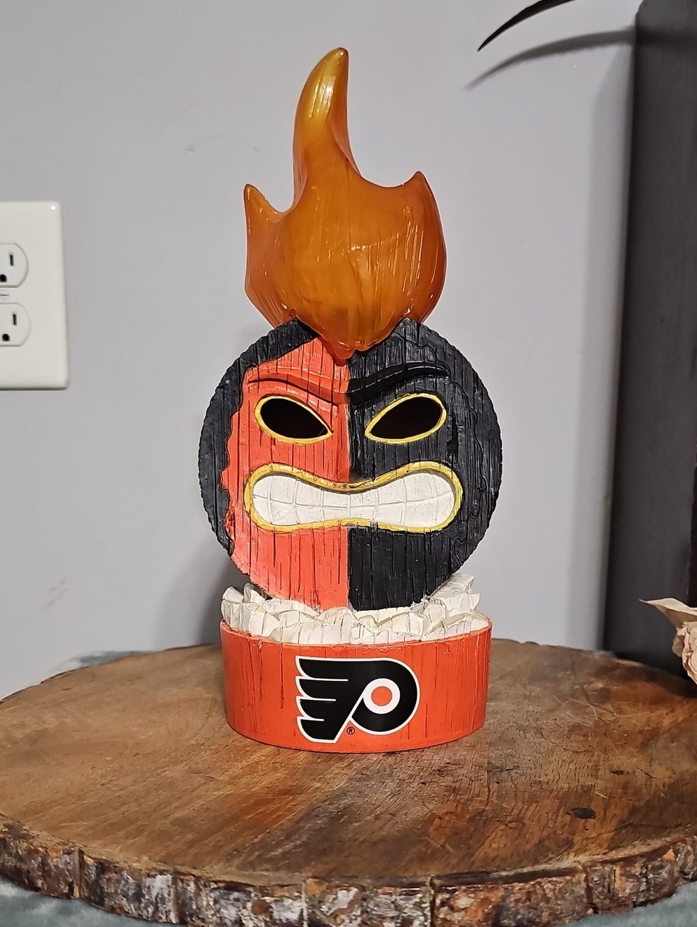 NHL Philadelphia Flyers Tiki Flame Mask Lantern